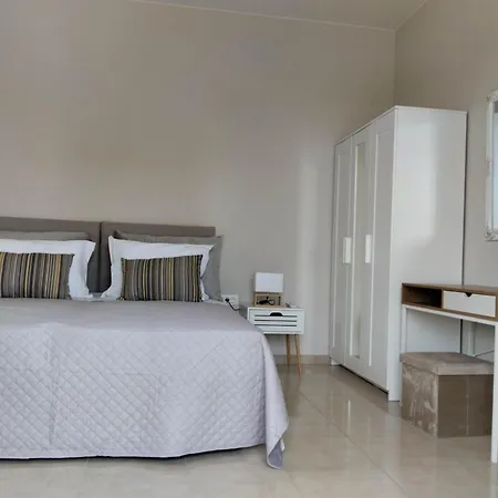 Flora House Tatil Evi