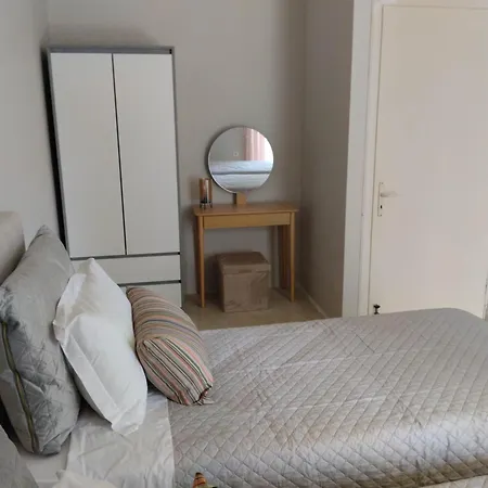 Flora House Tatil Evi Kremastí