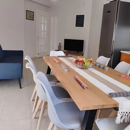 Flora House Kremastí