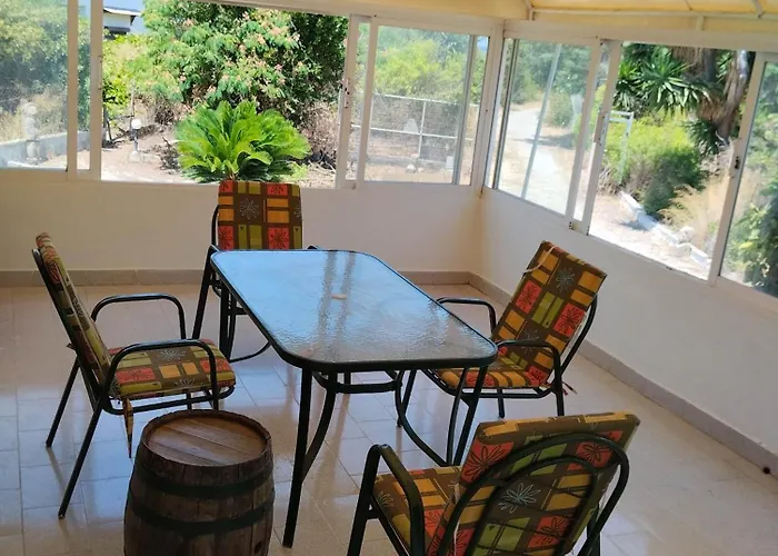 Flora House Casa de Férias