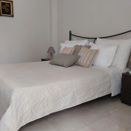 펜션 Flora House 클레마스티