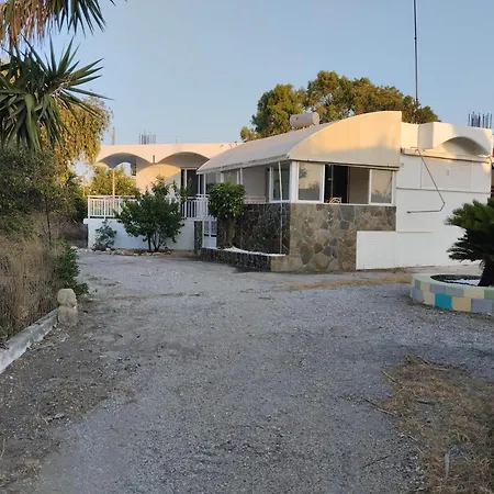 بيت للعطل Flora House