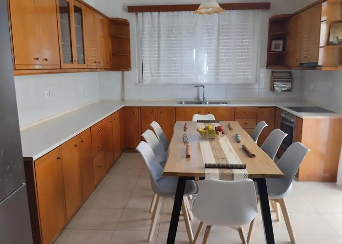 Flora House بيت للعطل *