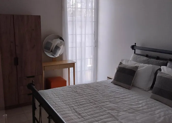 Flora House بيت للعطل *