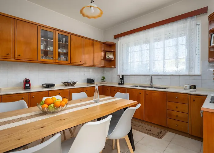 Flora House بيت للعطل