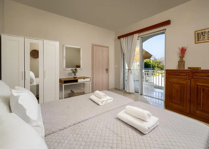 Flora House Holiday home